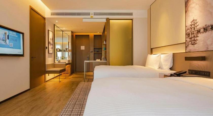 Hotel Wanda Jin Baise Exteriér fotografie
